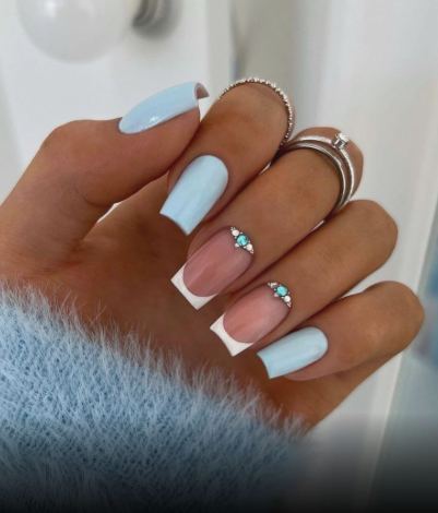 Francesinha azul com decoração